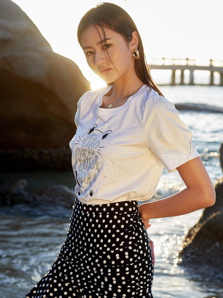 E+vonuol女装2021春夏季