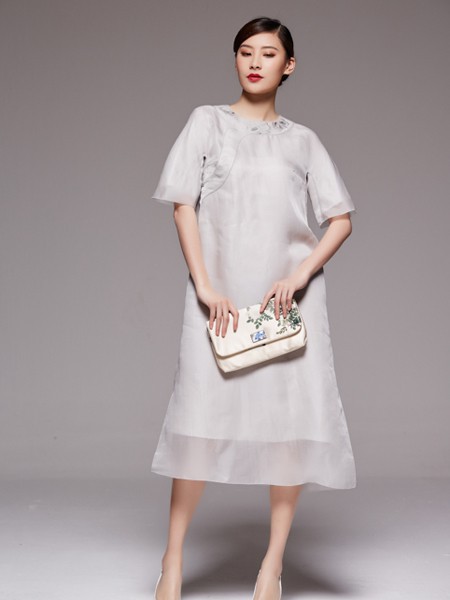 艾叶艺品女装2021春夏季