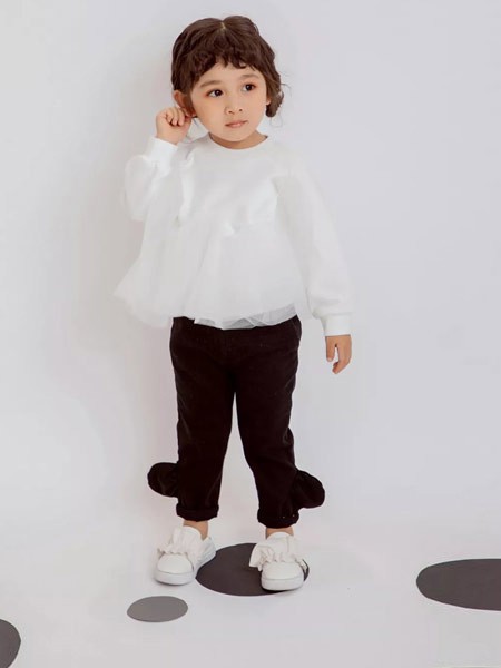 草莓家族童装2021秋冬季