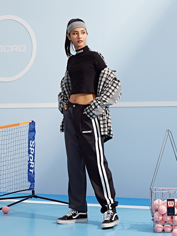 弄嘲休闲装2021秋冬季