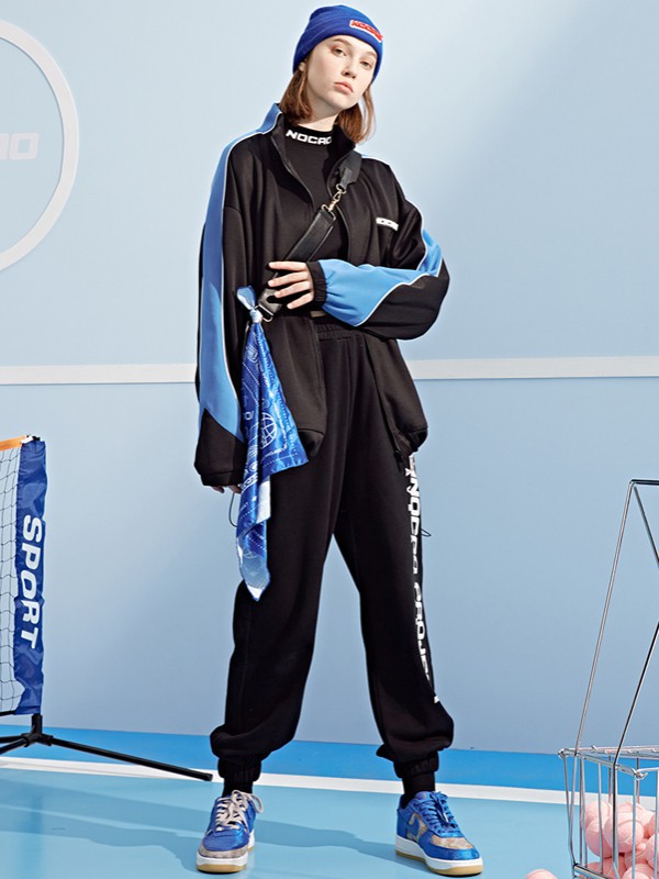 弄嘲休闲装2021秋冬季