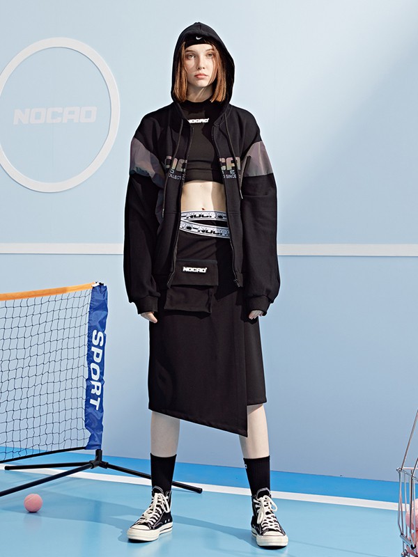 弄嘲休闲装2021秋冬季