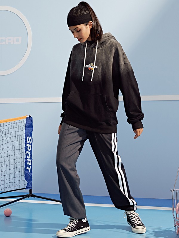 弄嘲休闲装2021秋冬季