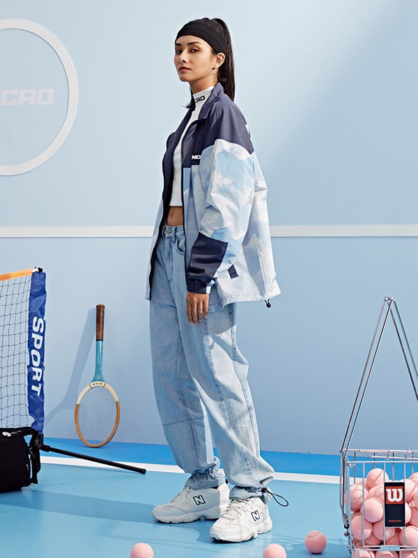 弄嘲休闲装2021秋冬季