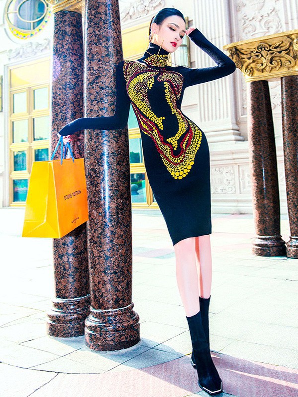 型色缤纷女装2021秋冬季