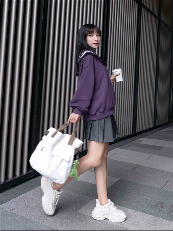 OMX女装2021秋冬季紫色娃娃领T恤