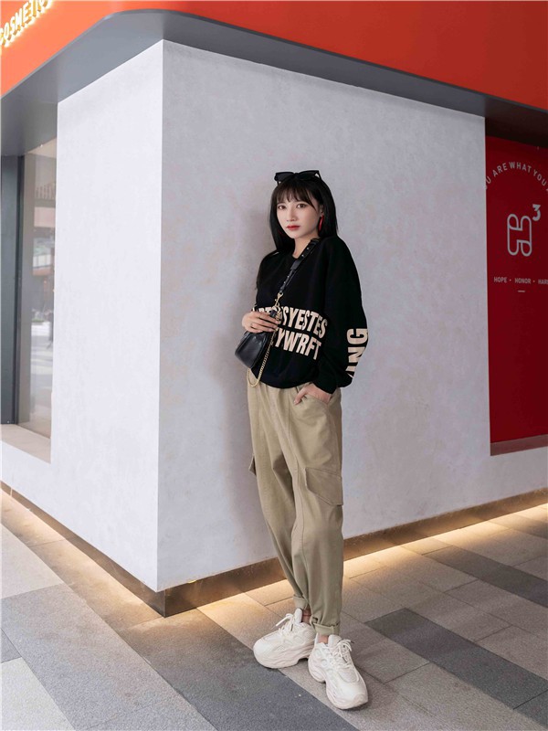 OMX女装2021秋冬季黑色字母T恤