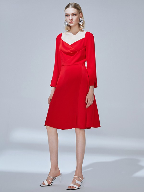 纬漫纪女装2021秋冬季红色纯色连衣裙