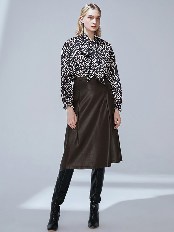 纬漫纪女装2021秋冬季咖啡色纯色包臀裙