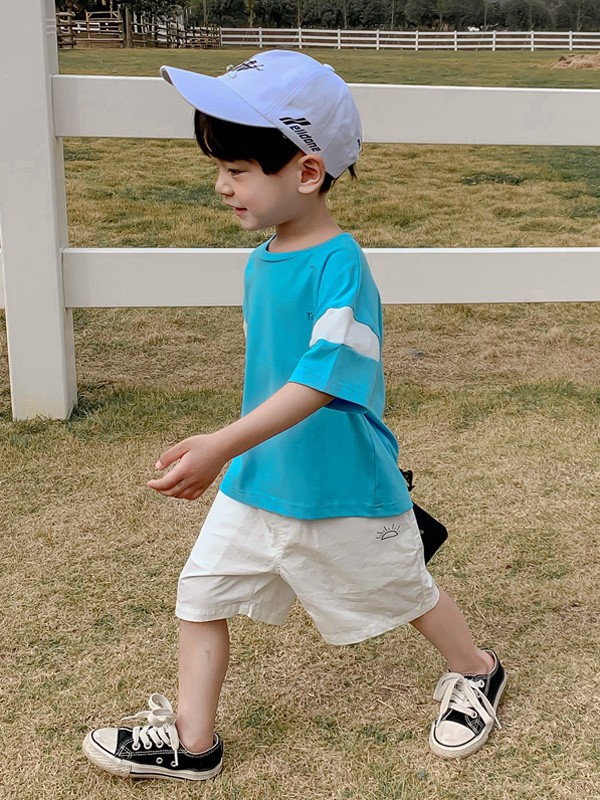 糖麦卡童装2022春夏季蓝色印花T恤