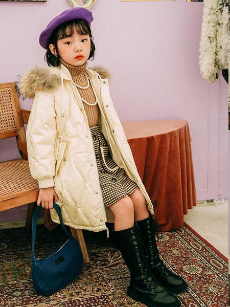 马丘比丘2021秋冬季白色带毛领派克服