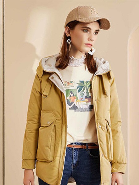 搭姿女装2021秋冬季黄色带毛领派克服