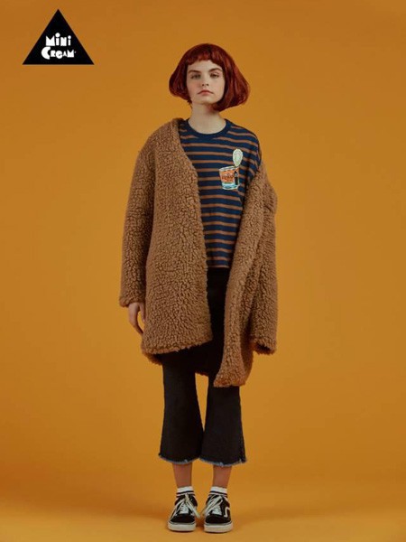 FIVECM2021秋冬季黑色条纹T恤