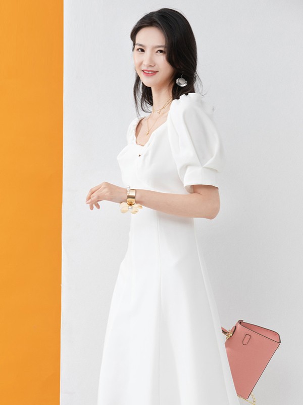 ​凝慧女装2021春夏季白色泡泡袖连衣裙