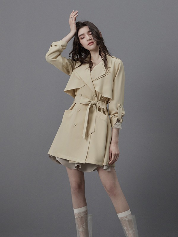 卡芮茜女装2021春夏季卡其色纯色风衣