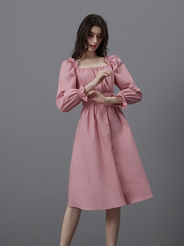 卡芮茜女装2021春夏季粉色收腰连衣裙