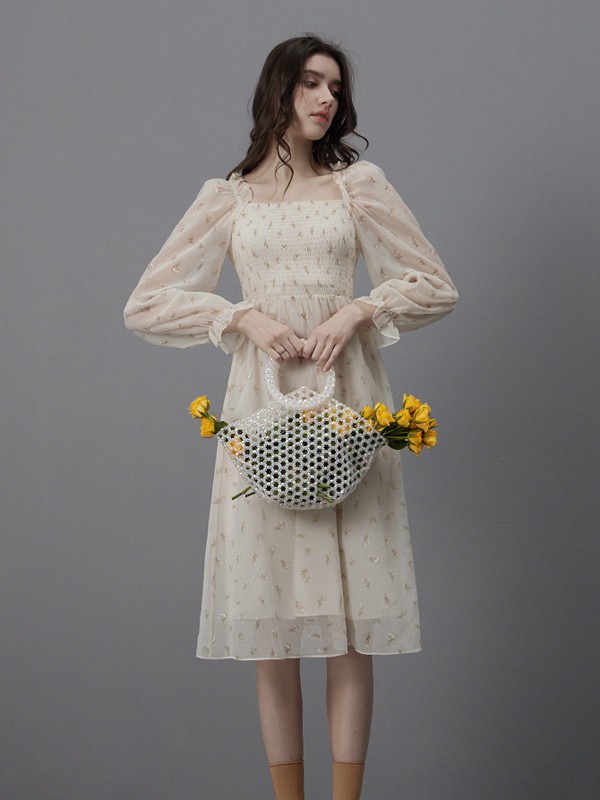 卡芮茜女装2021春夏季米色印花连衣裙