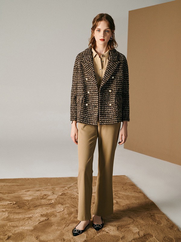 法曼萱女装2021秋冬季棕色格子大衣