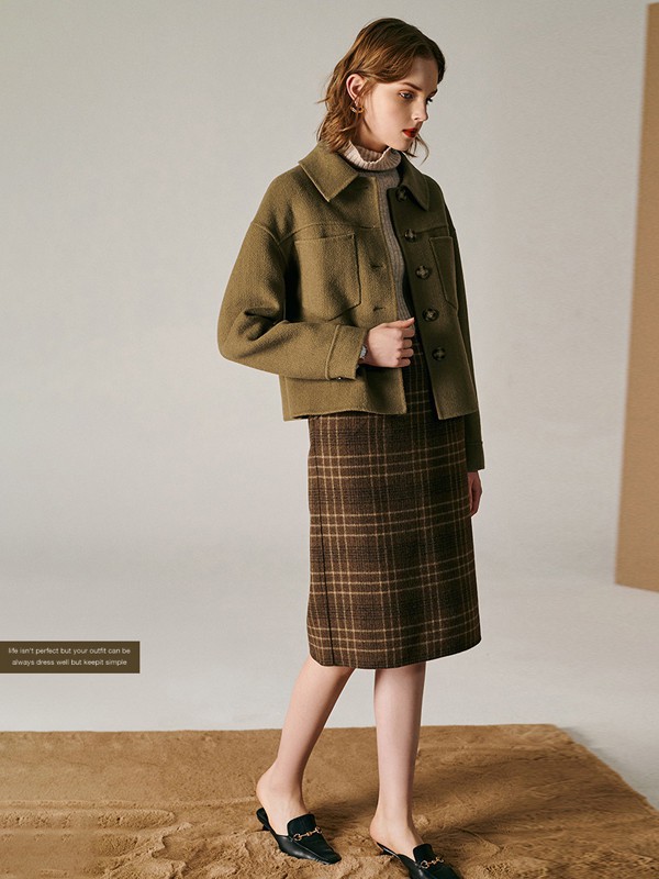 法曼萱女装2021秋冬季棕色格子包臀裙