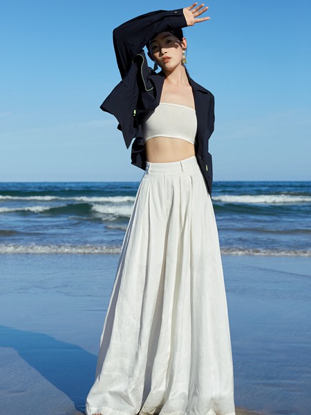 异闻女装2021春夏季白色纯色长裙