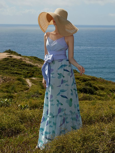 异闻女装2021春夏季蓝色纯色背心