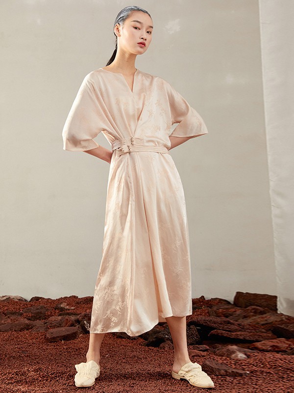 界内界外女装2021春夏季