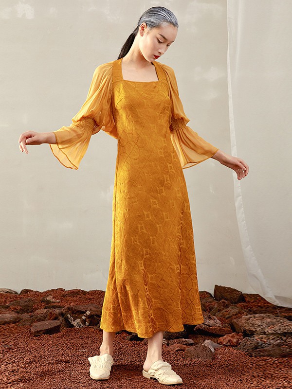 界内界外女装2021春夏季黄色荷叶边连衣裙