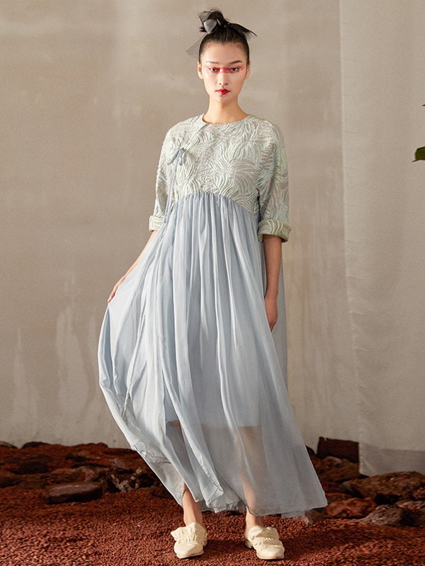 界内界外女装2021春夏季蓝色纯色连衣裙