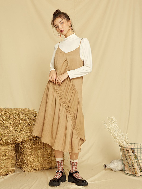 MS.Echo女装2021秋冬季卡其色荷叶边吊带裙