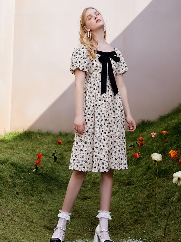 优韩一号2021春夏季白色波点连衣裙