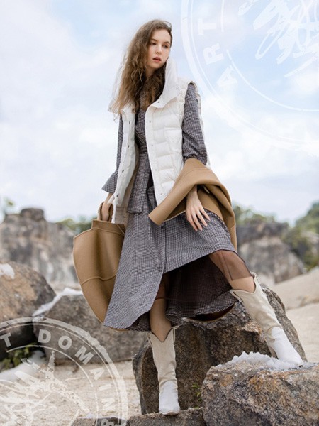 艺域女装2021秋冬季灰色格子连衣裙