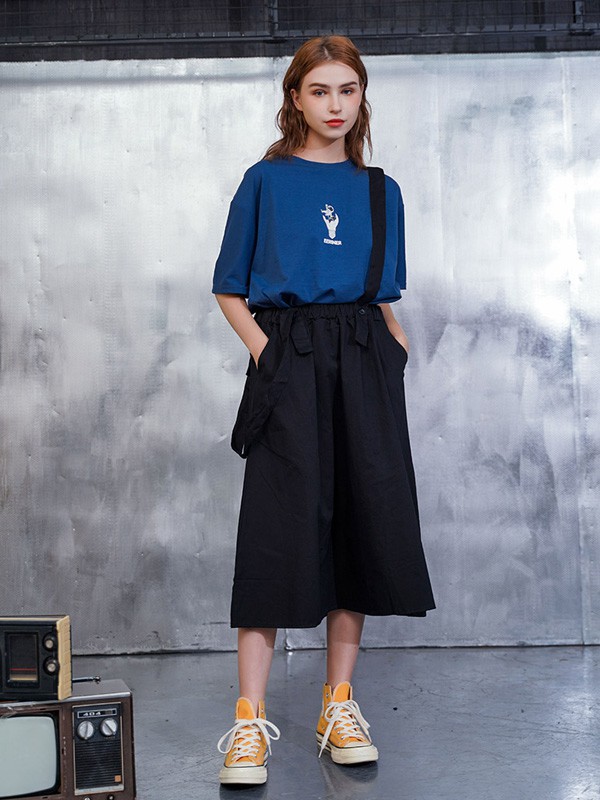 茵曼2021春夏季藏蓝色印花T恤