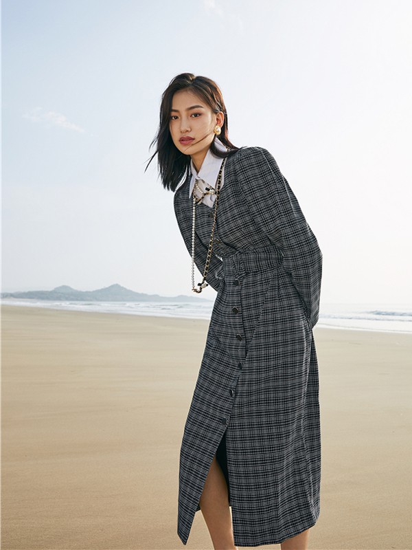 褆纳女装2021秋冬季灰色格子连衣裙