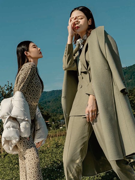 Effusive2021秋冬季绿色纯色大衣