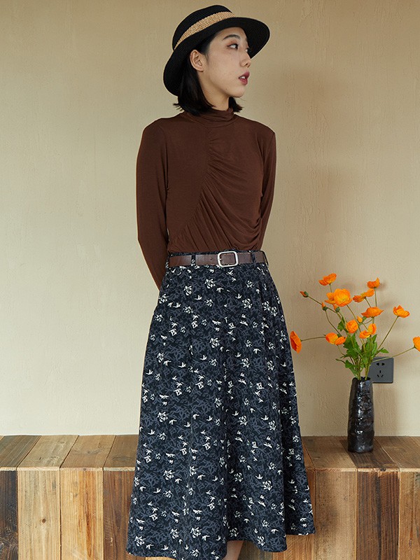 西町村屋2021秋冬季咖啡色高领针织衫