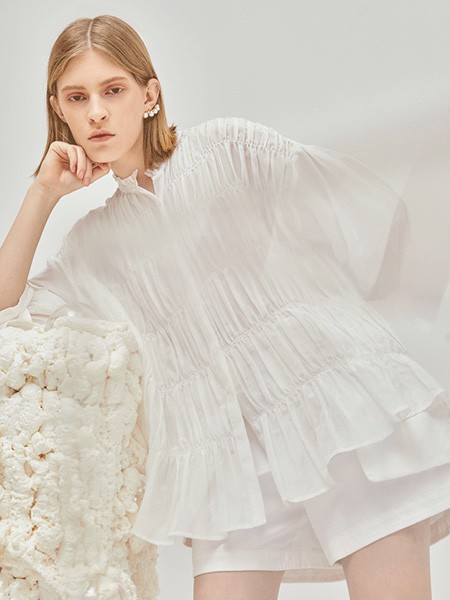 爱城市2021秋冬季白色纯色衬衫