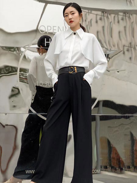 右立方2021秋冬季白色纯色衬衫