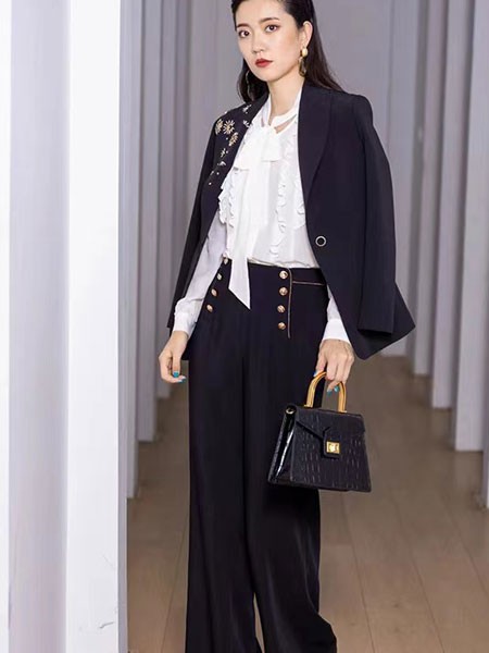 右立方2021秋冬季白色纯色雪纺衫