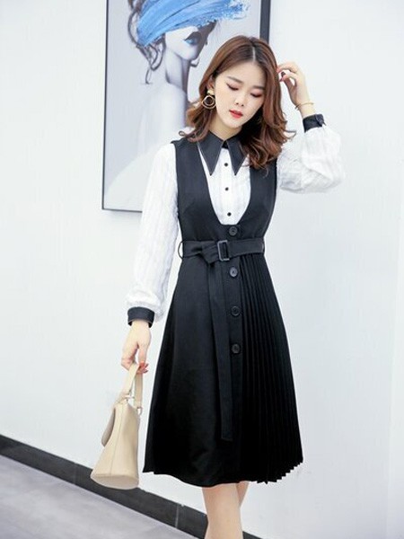 摩纳珂女装2021秋冬季黑色纯色背带裙