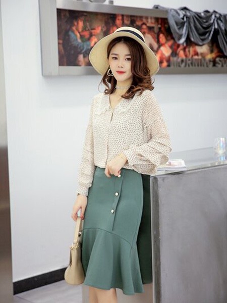 摩纳珂女装2021秋冬季抹茶绿荷叶边包臀裙