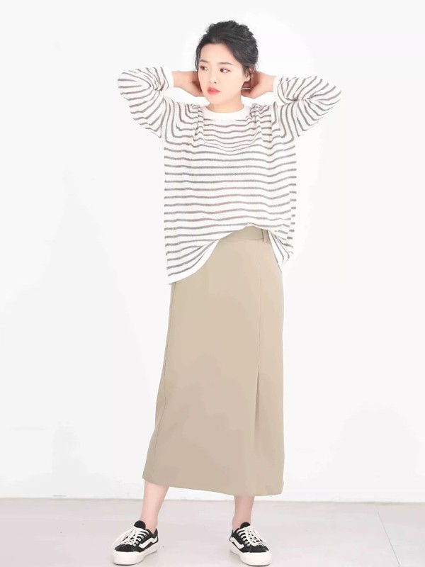 麦笈女装2022春夏季卡其色纯色长裙