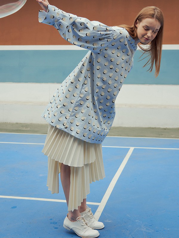 马可未女装2021秋冬季蓝色印花T恤