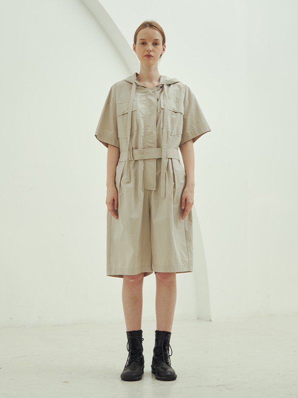 马可未女装2021秋冬季米色宽松连衣裙