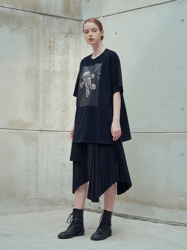 马可未女装2021秋冬季黑色印花T恤