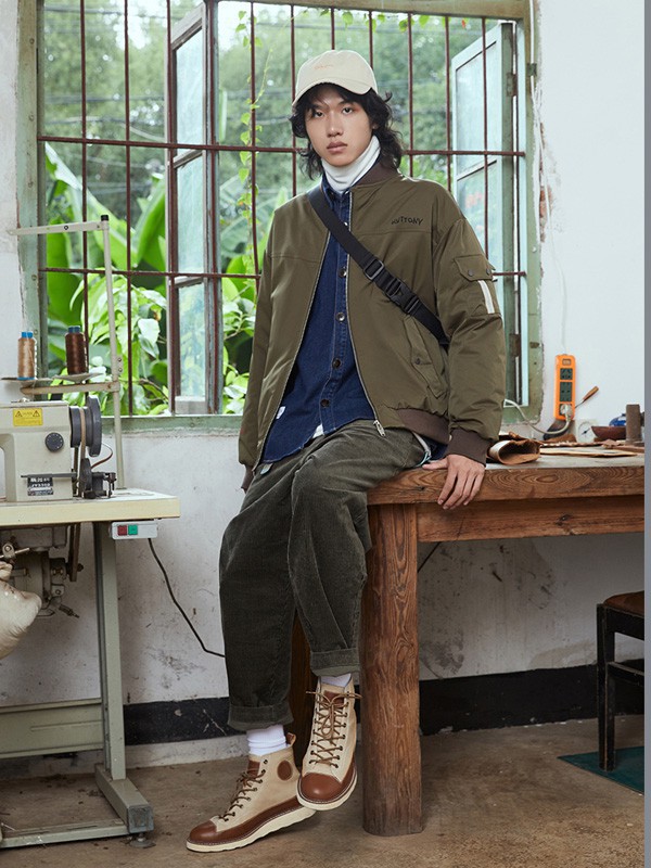 甲子三组男装2021秋冬季军绿色印花外套