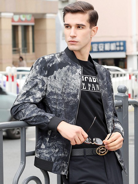 时代森迪男装2021秋冬季黑色字母T恤