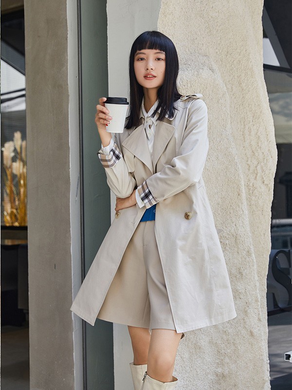 茵格丽2022春夏季白色纯色风衣