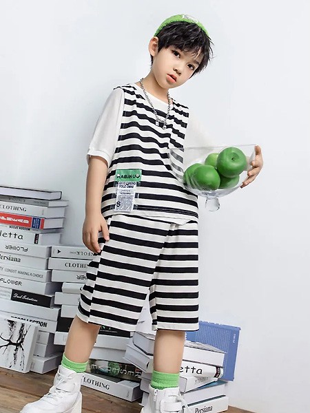 麦哈·派童装2022春夏季白色条纹短裤