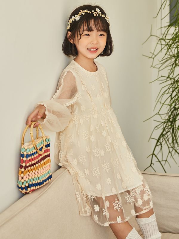 五岳童盟童装2022春夏季白色刺绣连衣裙