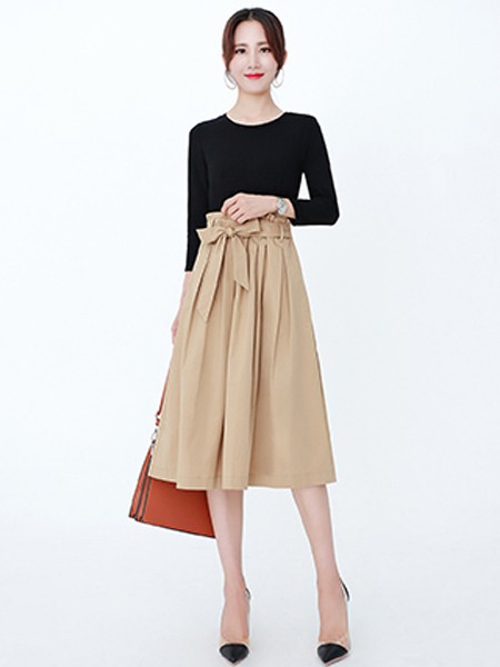 她之蝶2022春夏季卡其色高腰半身裙